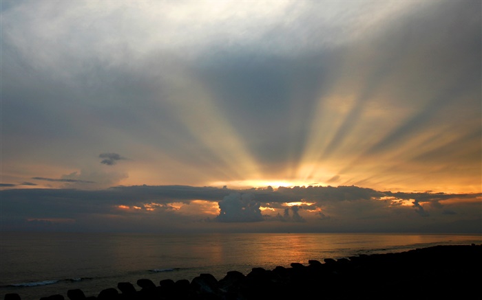 Beach at dusk, sea, sunset, clouds Wallpapers Pictures Photos Images