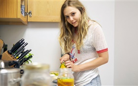 Elizabeth Olsen 04