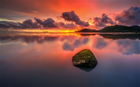 Sunset, sea, red sky HD wallpaper