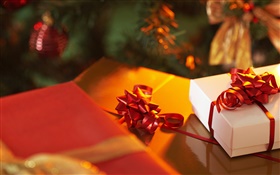 Warm Christmas gifts HD wallpaper