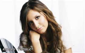 Ashley Tisdale 01 HD wallpaper