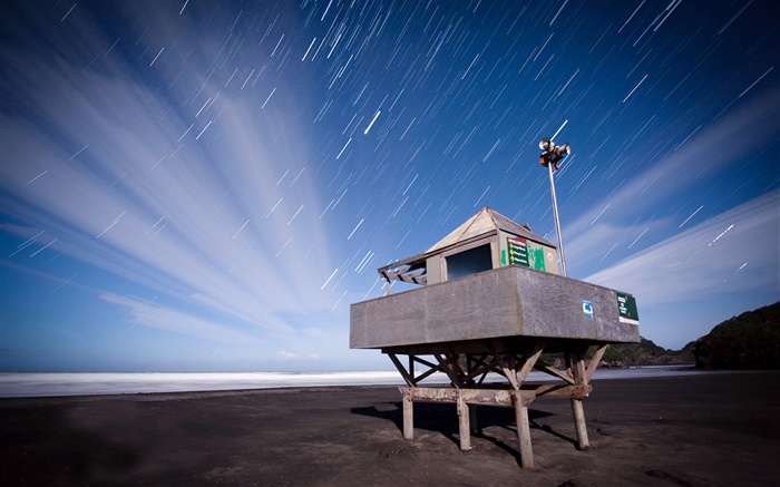 Bethells Beach, blue sky, house, North Island, New Zealand Wallpapers Pictures Photos Images