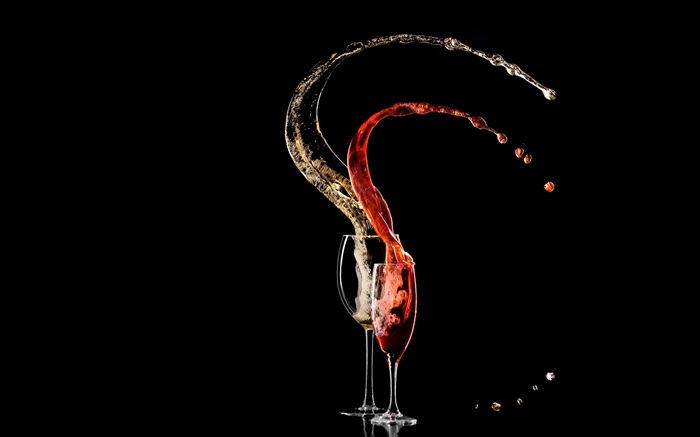 Glass cups, drinks splash, black background Wallpapers Pictures Photos Images