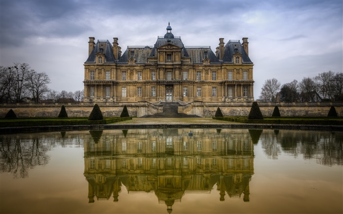 Maisons Laffitte hotel, France, pond, dusk Wallpapers Pictures Photos Images