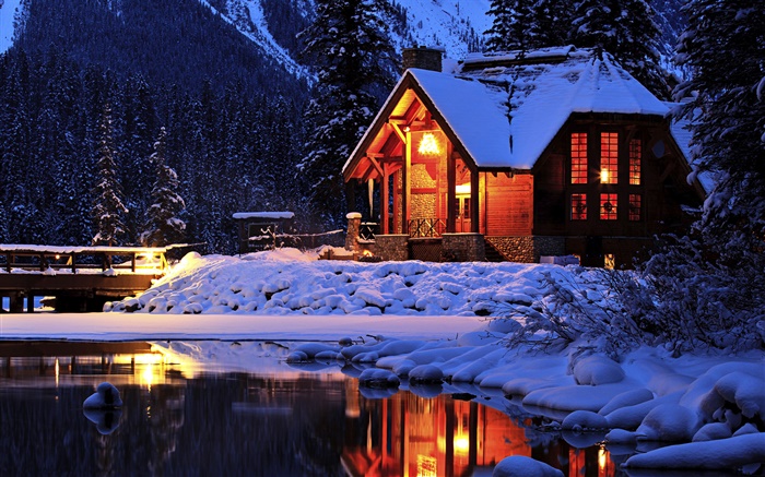 Snow, night, lodge, Emerald Lake, Yoho National Park, Canada Wallpapers Pictures Photos Images