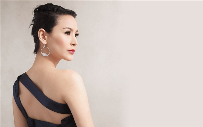 Asian fashion girl, rear view Wallpapers Pictures Photos Images