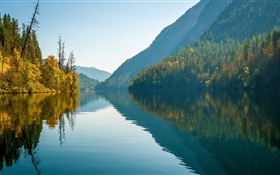 Echo Lake, Monashee Mountains, British Columbia, Canada, water reflection