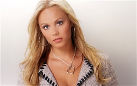 Laura Vandervoort 07 HD wallpaper