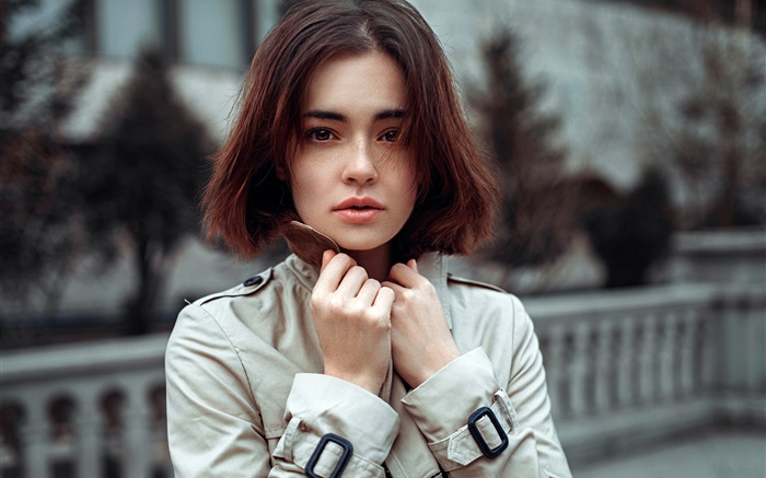 Brown-eyed girl, portrait, city, bokeh Wallpapers Pictures Photos Images