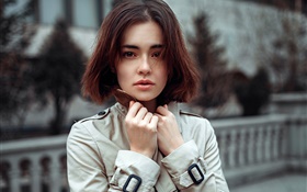 Brown-eyed girl, portrait, city, bokeh