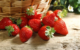 Fresh strawberry, red, basket HD wallpaper