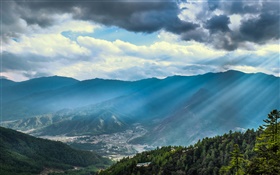 Mountains, valley, sky, clouds, sun rays HD wallpaper