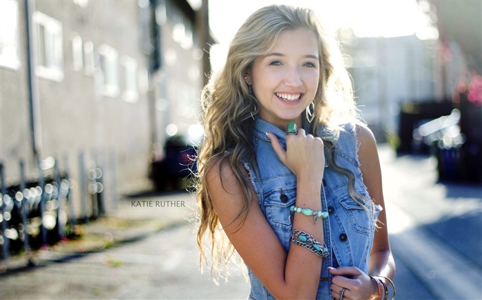 Smile blonde girl, blue jeans dress Wallpapers Pictures Photos Images