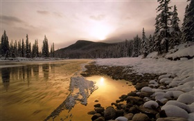 Beautiful sunset in winter, forest, snow, mountains, river HD wallpaper