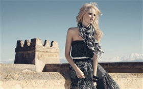 Blonde girl in the wind HD wallpaper