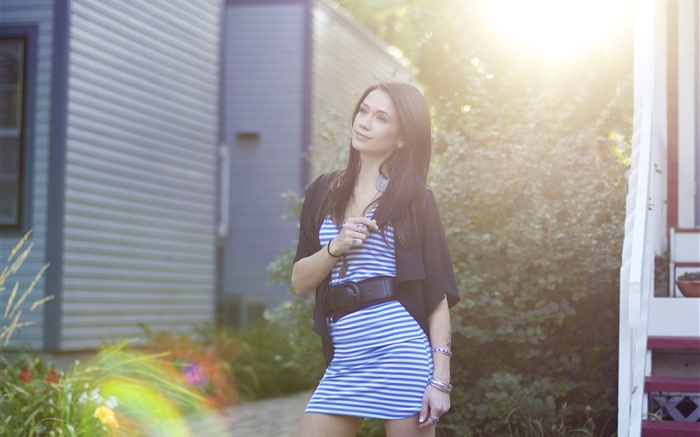 Brunette hair girl, sun, house Wallpapers Pictures Photos Images