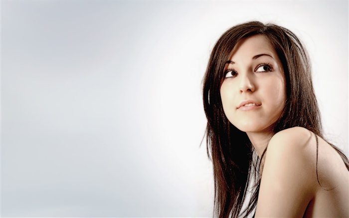 Girl look up Wallpapers Pictures Photos Images