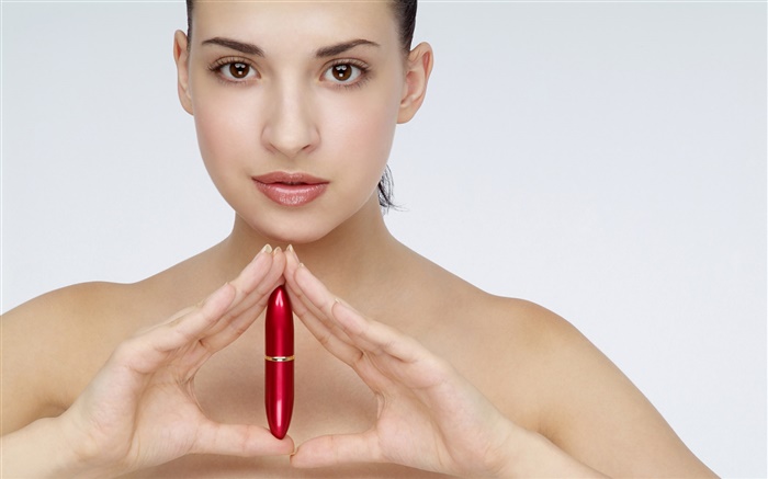 Girl show lipstick Wallpapers Pictures Photos Images