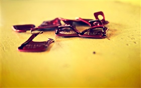 Metal pieces, numbers HD wallpaper