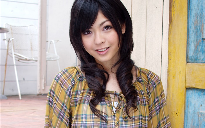 Sakura Sato 04 Wallpapers Pictures Photos Images