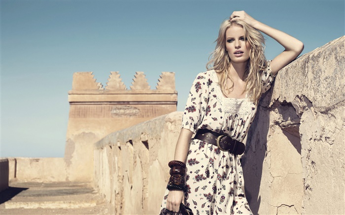 Summer, blonde girl Wallpapers Pictures Photos Images