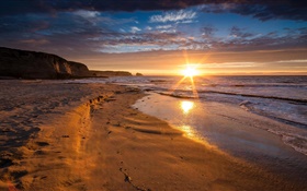 Beach sunset, sea, clouds, sun HD wallpaper