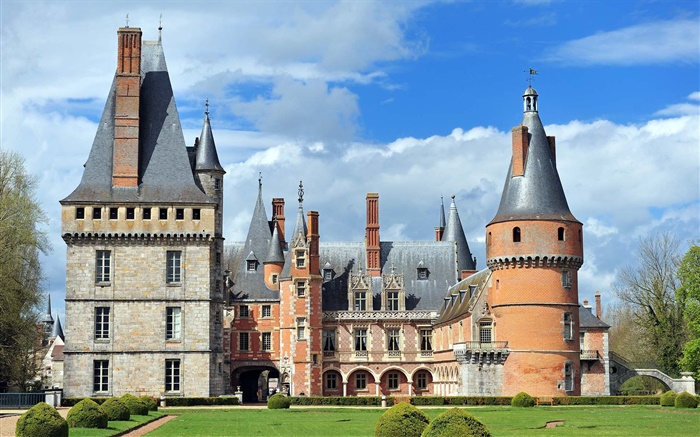 Castle, garden, clouds Wallpapers Pictures Photos Images
