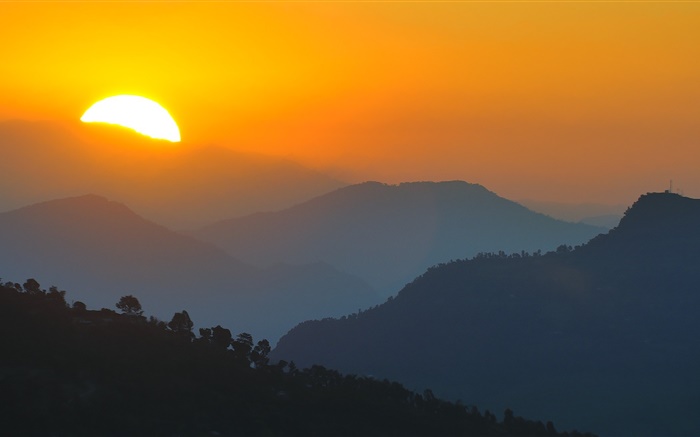 Morning, sun, mountains, clouds Wallpapers Pictures Photos Images