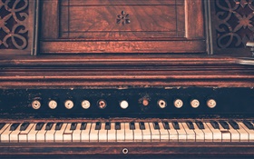 Old piano HD wallpaper