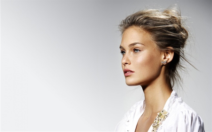 Bar Refaeli 01 Wallpapers Pictures Photos Images