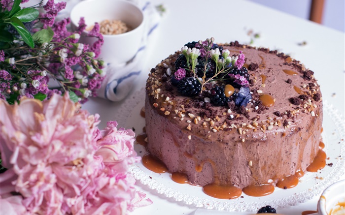 Cream cake, flowers, dessert Wallpapers Pictures Photos Images