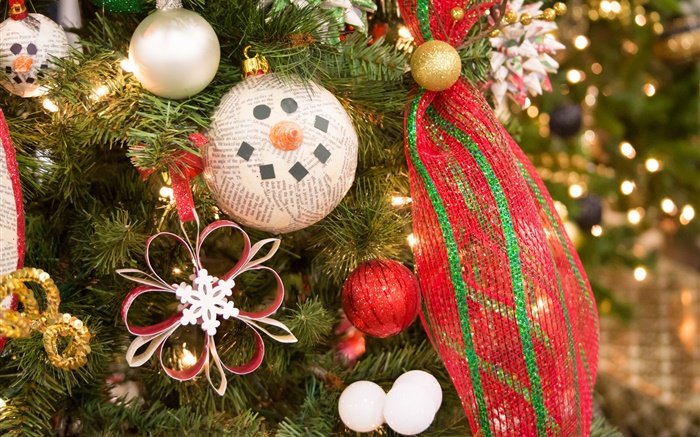 Christmas tree, decoration, toys, balls Wallpapers Pictures Photos Images