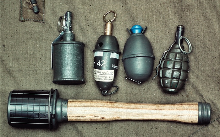 Different grenades Wallpapers Pictures Photos Images